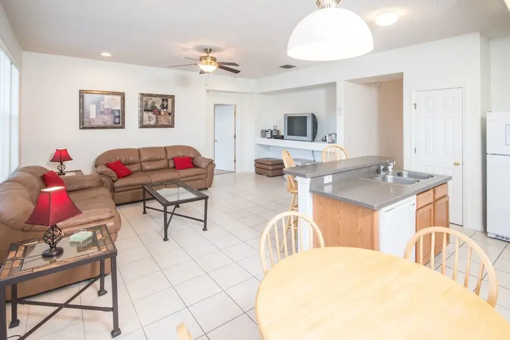 Sunrise Lakes 16907