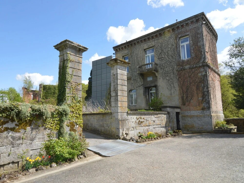 Timeless Holiday Home in Beauraing with Terrace And Garden