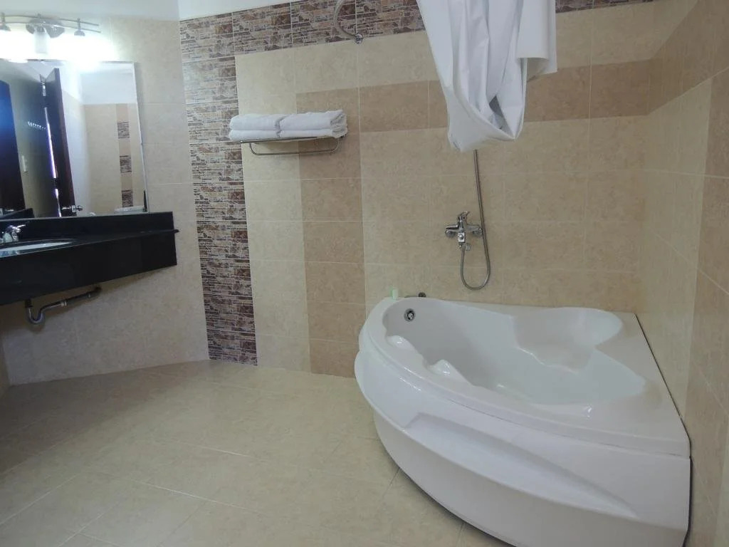 Hung Phong Hotel