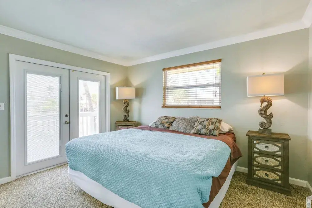 Dog-friendly Getaway: Steps to Fort Myers Beach!
