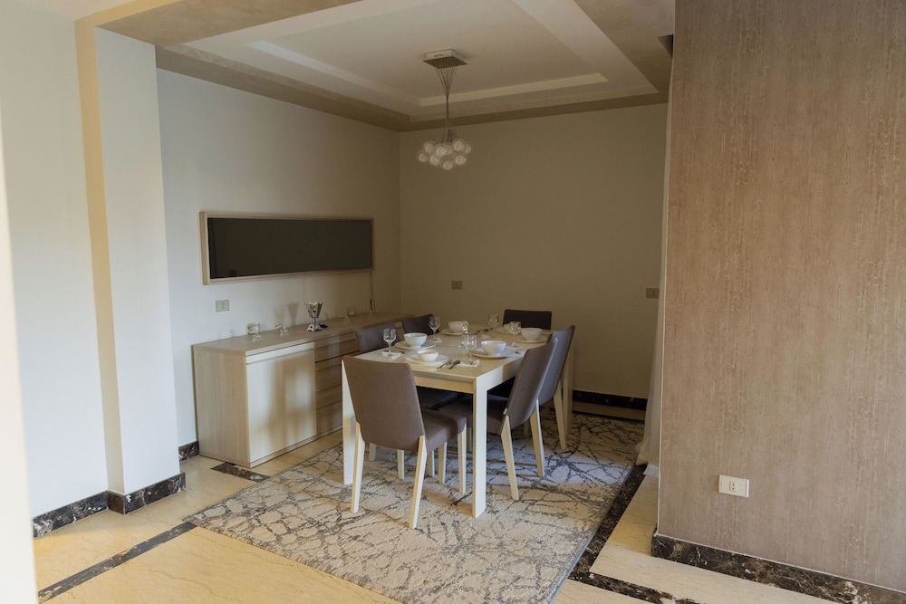 ALSAWAH Luxury 2BR Apt AlKarma Residence