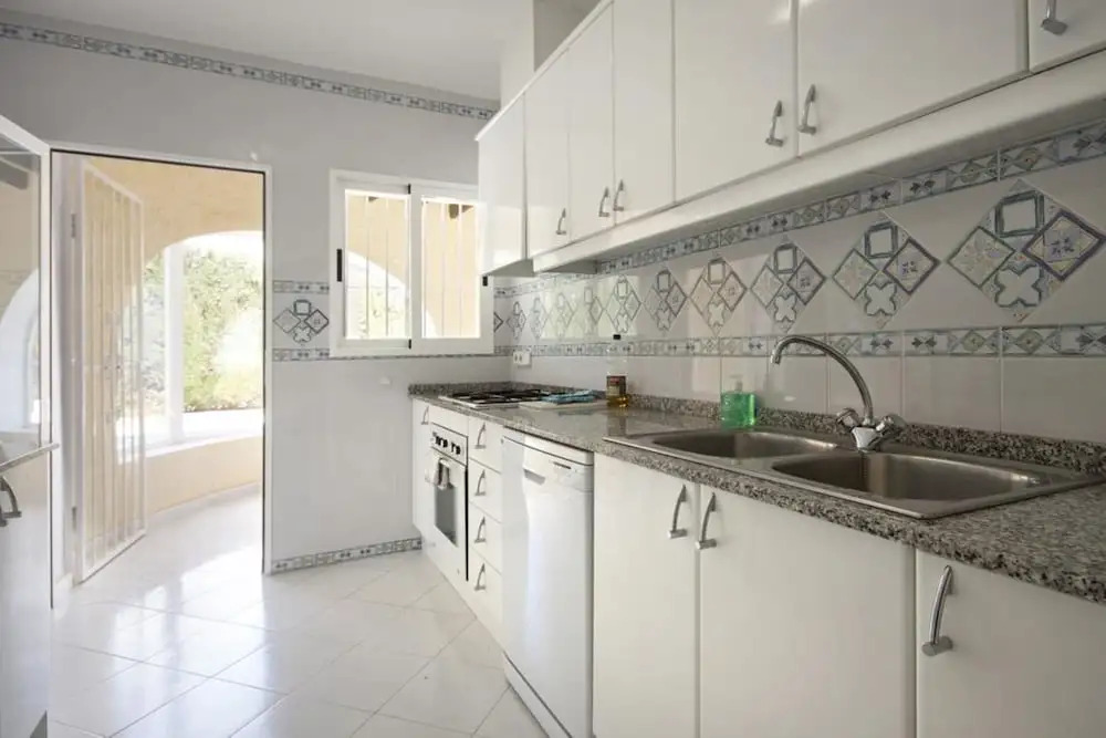 Villa - 3 Bedrooms with Pool, WiFi and Sea views - 106384