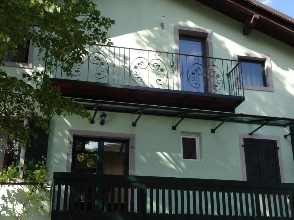 Fedrig Private Rooms & Apartment