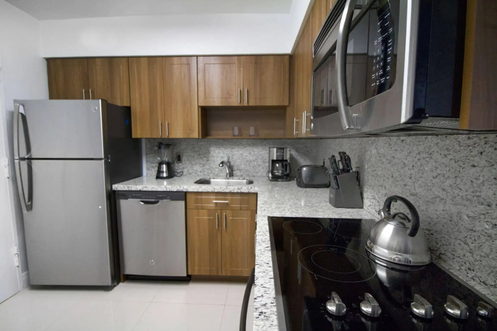 Seacoast Suites on Miami Beach