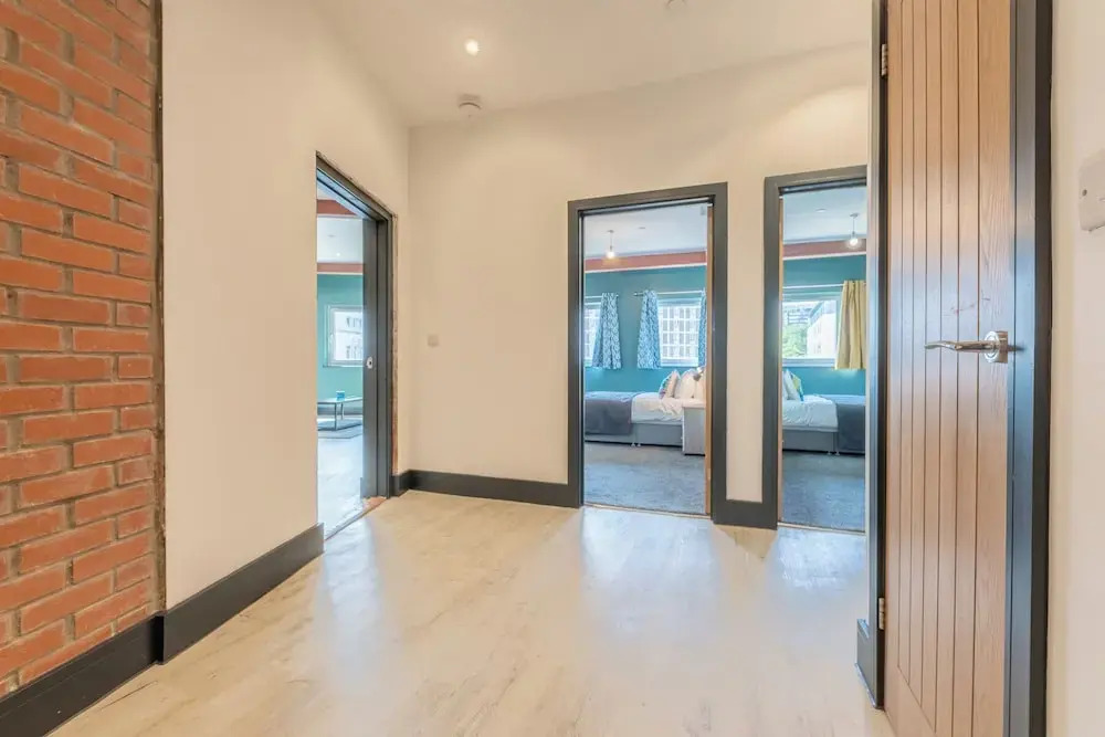 Kings Building- 2 Bed & Bathroom Flats