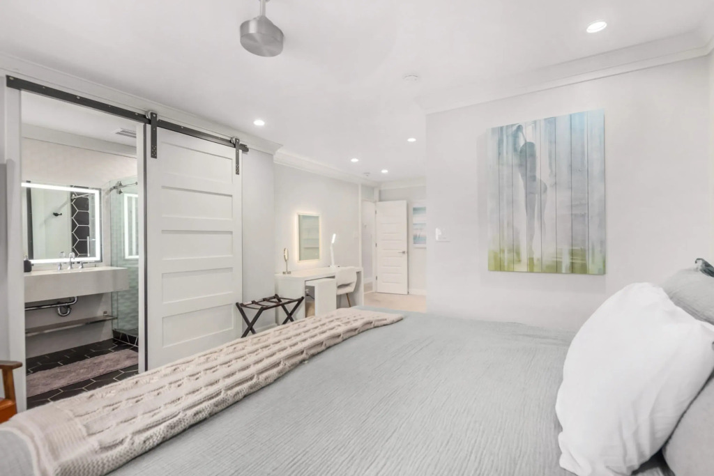 Sunsets on 11th by Avantstay Resort-style Pool + Hot Tub Game Room