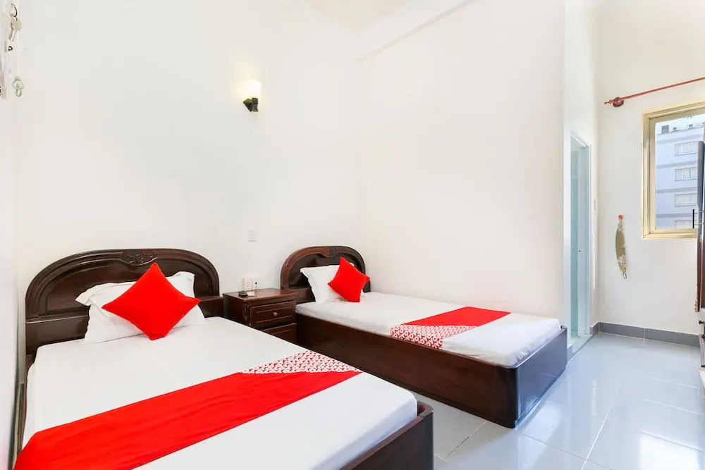 T90 Guest House