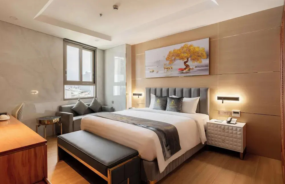Le Saigon Grand Hotel