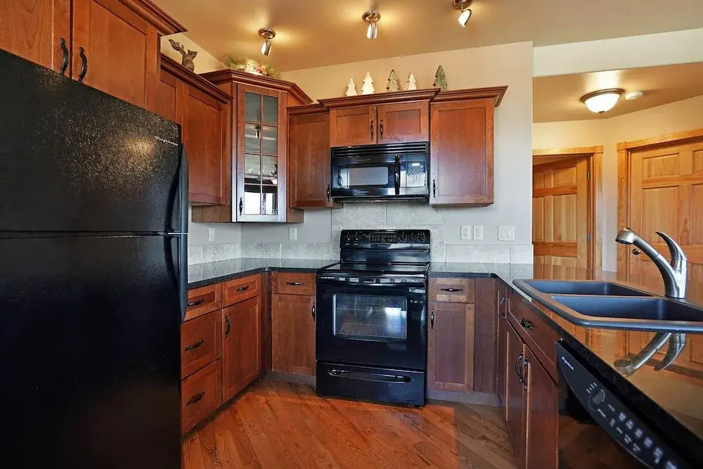 Bighorn Mountain 19b 2 Bedroom Condo by RedAwning