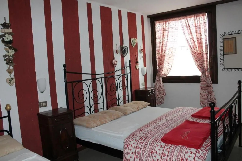 Jolly Residence