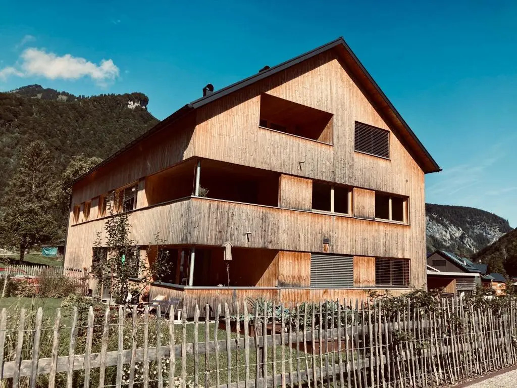 hus56