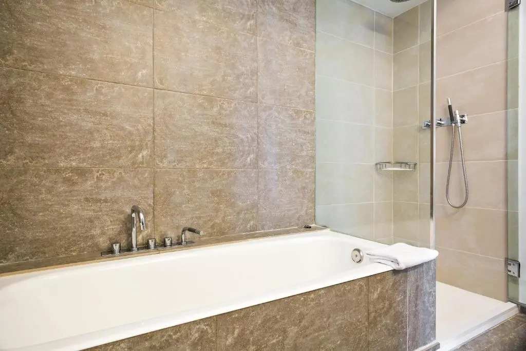 Large & beautiful apartment 4min from Passeig de Gràcia