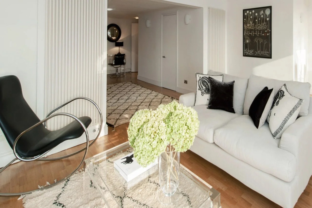 Europa House Apartments
