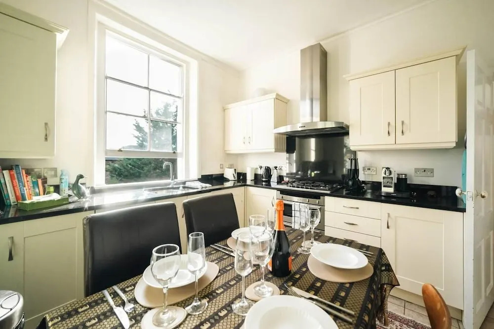 Stylish 2 Bedroom Flat in Camden Town