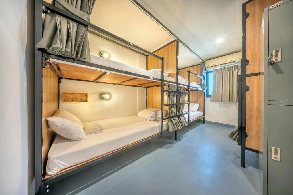 Pho Hostel