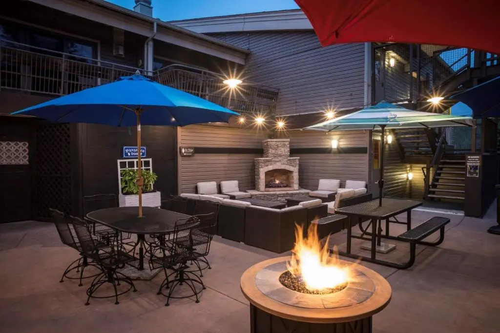 Timberline Condominium Studio Deluxe Unit 218
