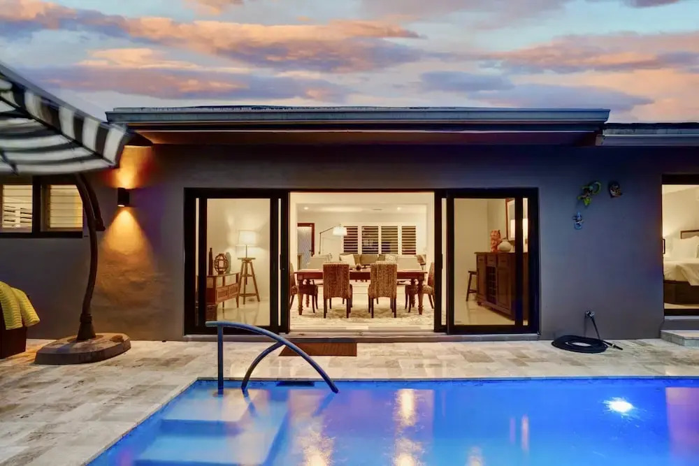 Relax in Luxury - 3 Bed 2 Bath Oasis With Pool