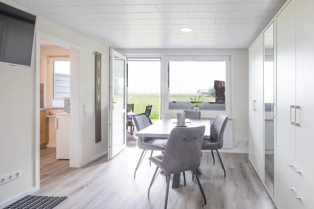 Bungalow Neuwarft, Wohnung 2