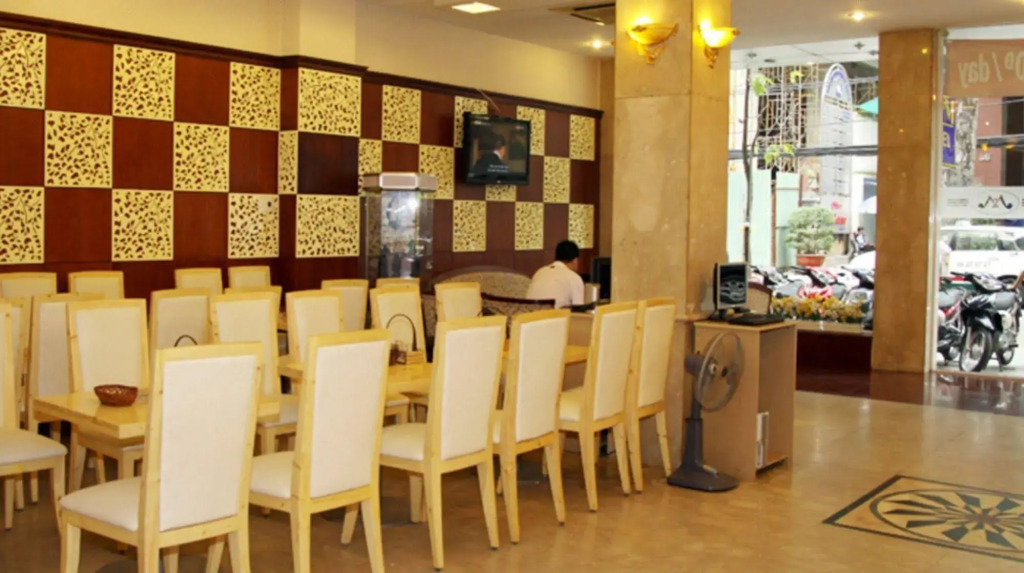 M&M Hotel