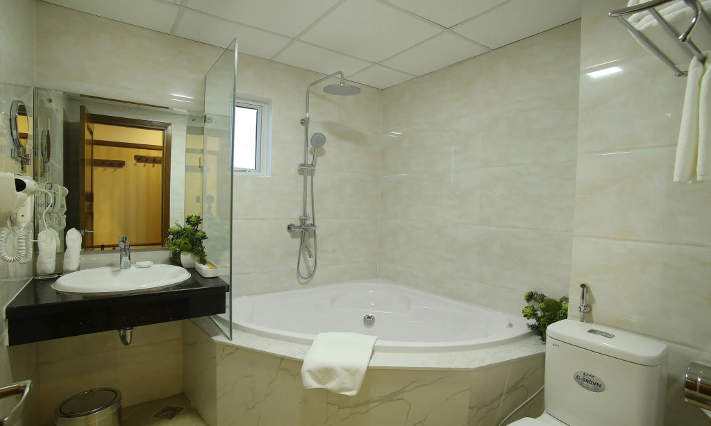 NGAO Home - West Lake