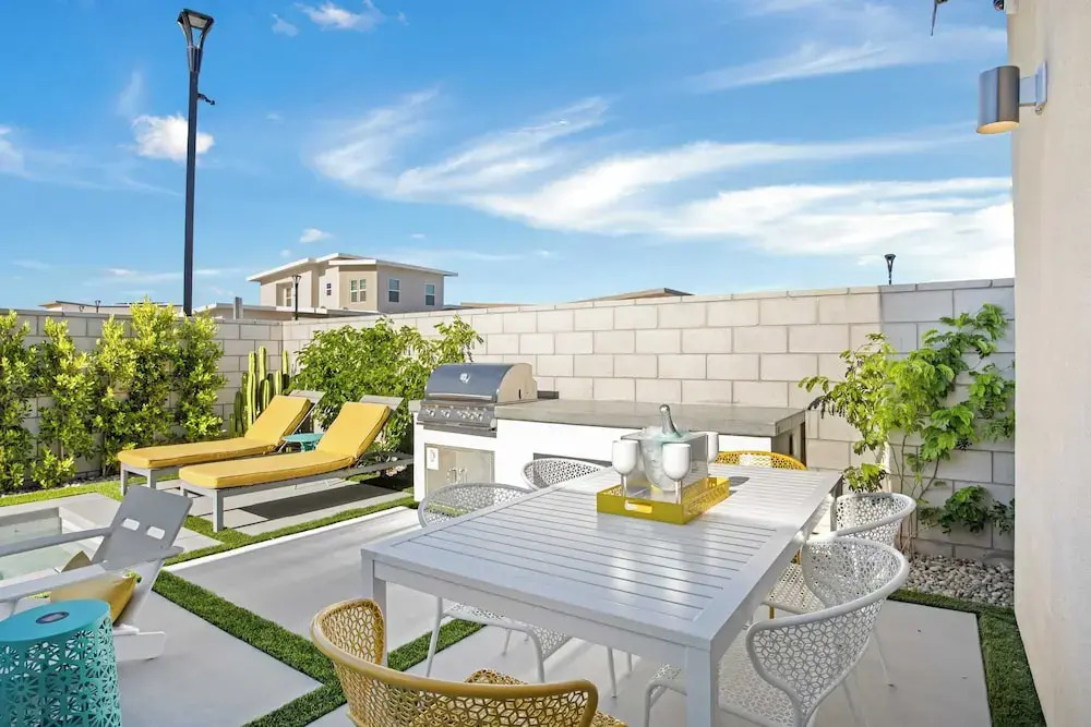 Lumen at Tahquitz: New Build With Pool, Fire Pit & Designer Interiors