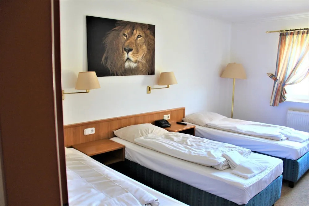 Hotel Alsterquelle 24h Check-in, Free Parking and WiFi