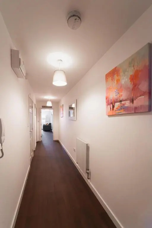 Lovely 2 beds -Ground Floor Apartment - free parking ,wifi - Southampton.