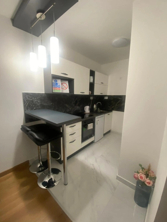 Apartment 212