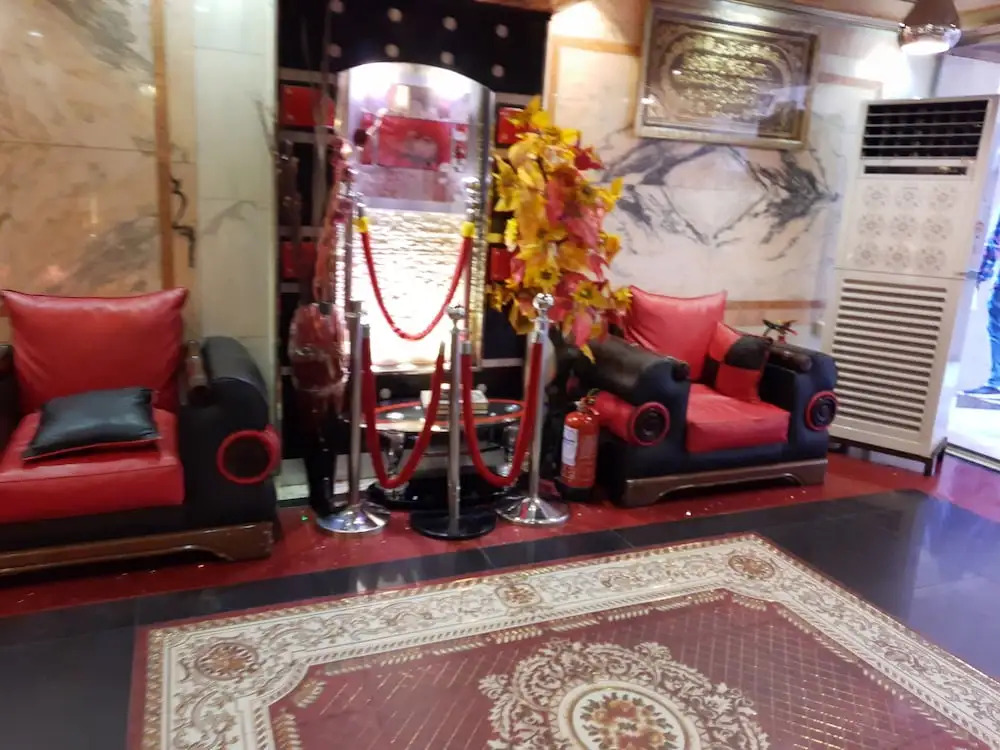OYO 524 Zahrat Alwaziriya Furnished Apartments