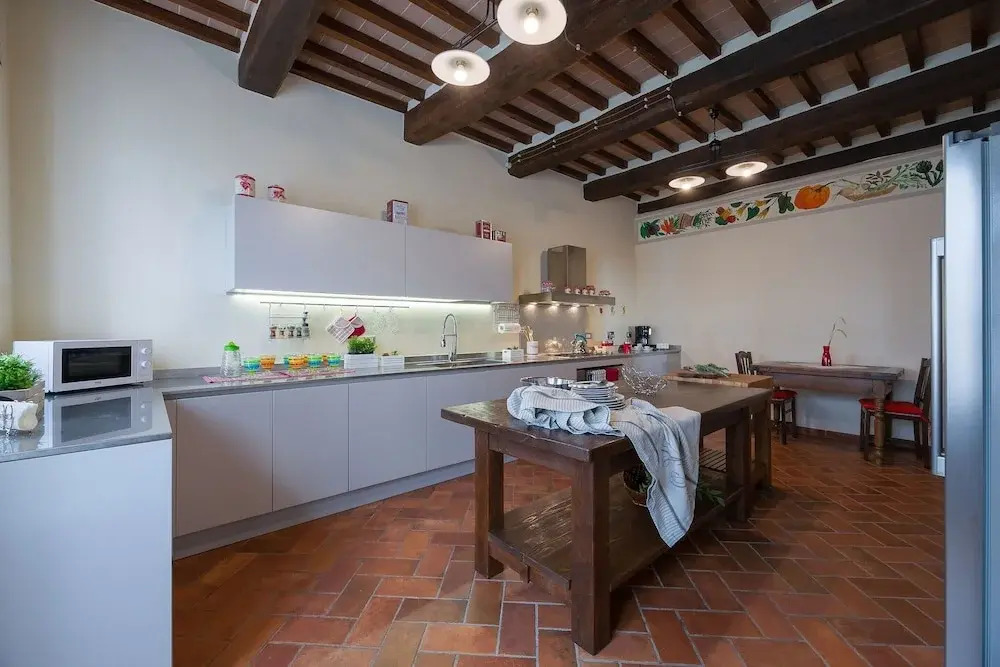 Villa in Umbria with Saltwater Pool