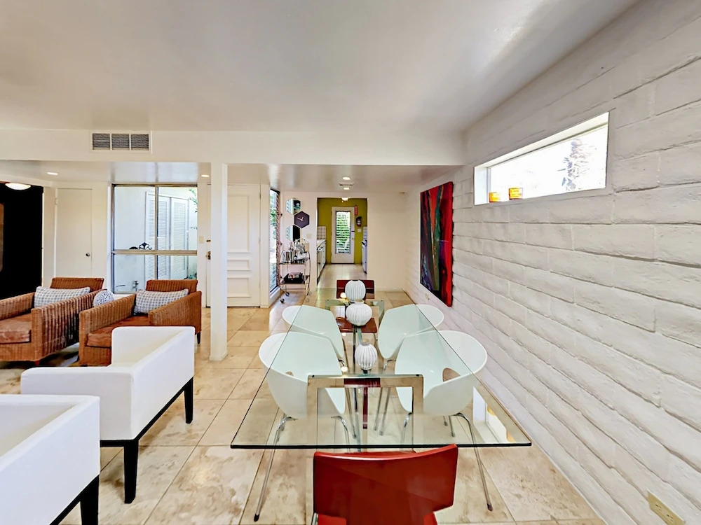 2br/2ba Historic Condo> North Of Old Las Palmas Palm Springs 2 Bedroom Condo