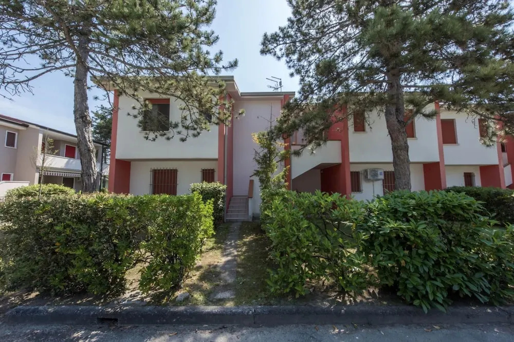 Charming Apartment Near the spa - Beahost