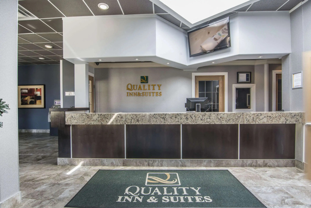 Quality Inn & Suites High Level