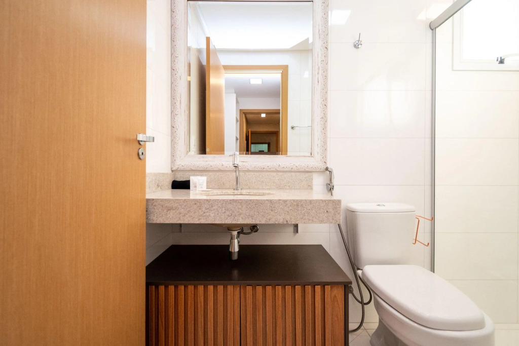 3 Quartos Ao Lado Do Shopping Flamboyant  Frp902
