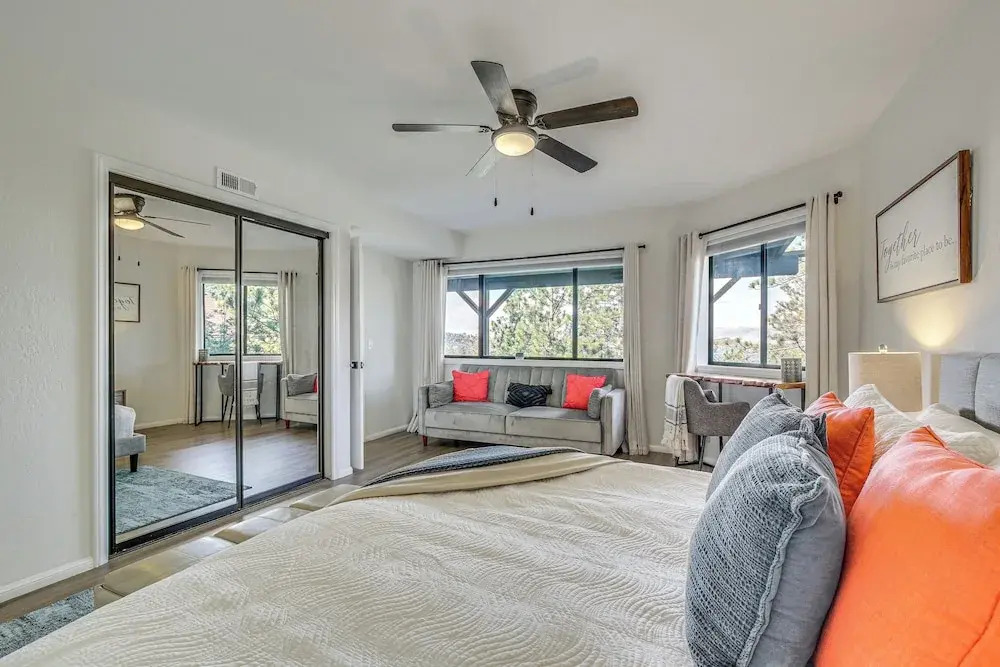 Lake Views & Game Room! Lake Arrowhead 3-king Gem