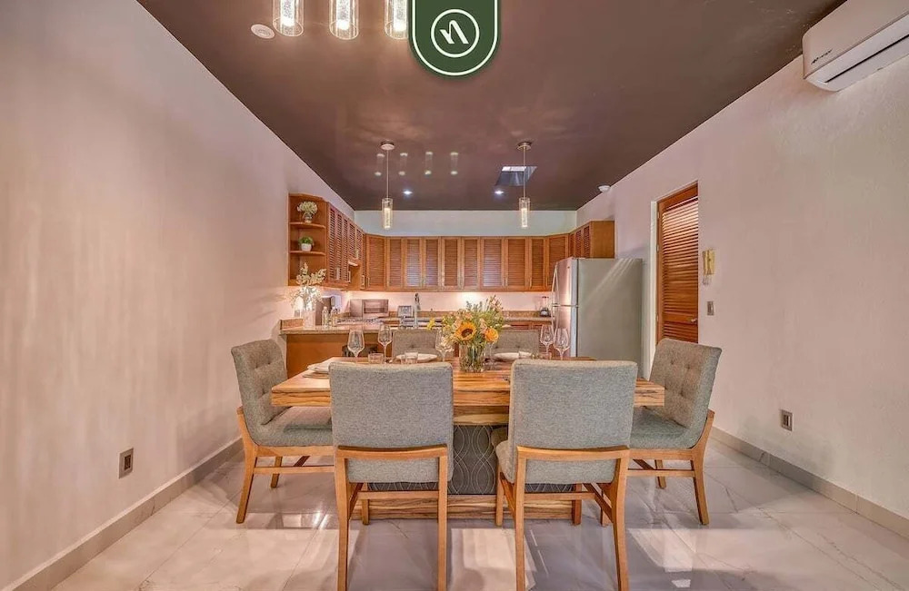 Modern 2BR Condo in Old Town - Private Terrace
