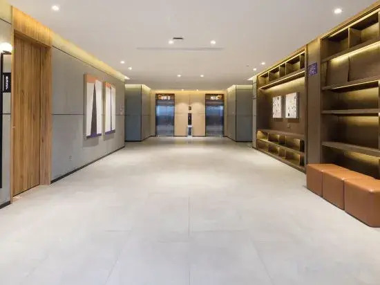 Yilongxuan Hotel (Guangzhou Baiyun Airport Renhe Subway Station)