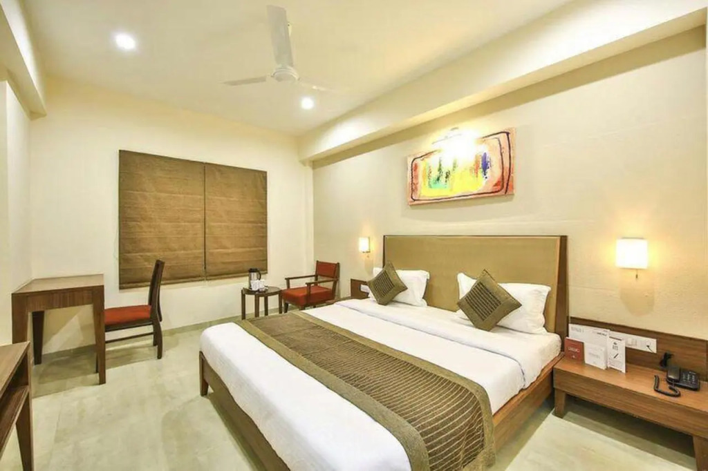FabHotel Flora
