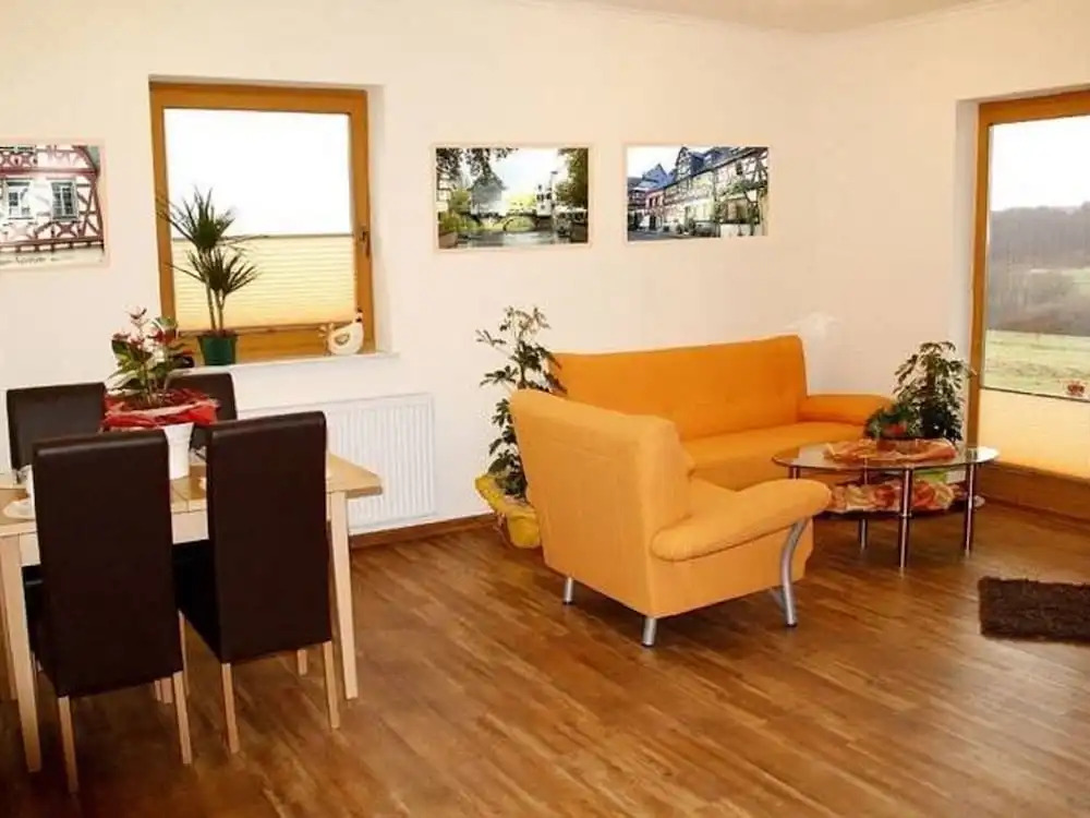 Apartment in Mtsrz With Garden