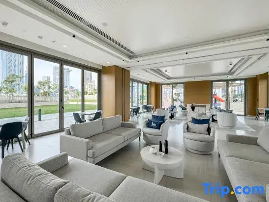 Luxury 2BR Walk-In Closet + Full Burj Khalifa View
