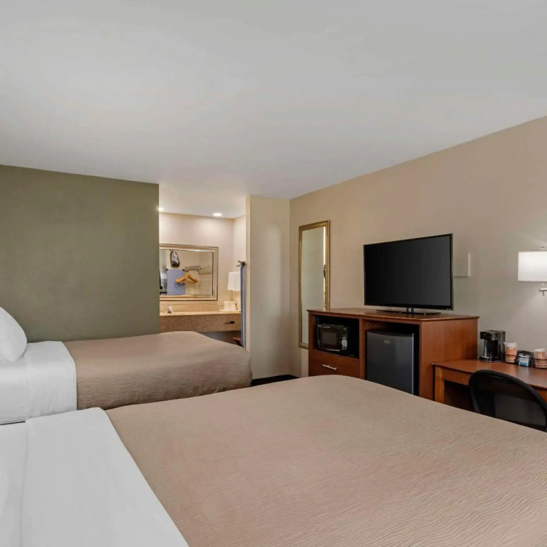 Quality Inn & Suites Morrow Atlanta South