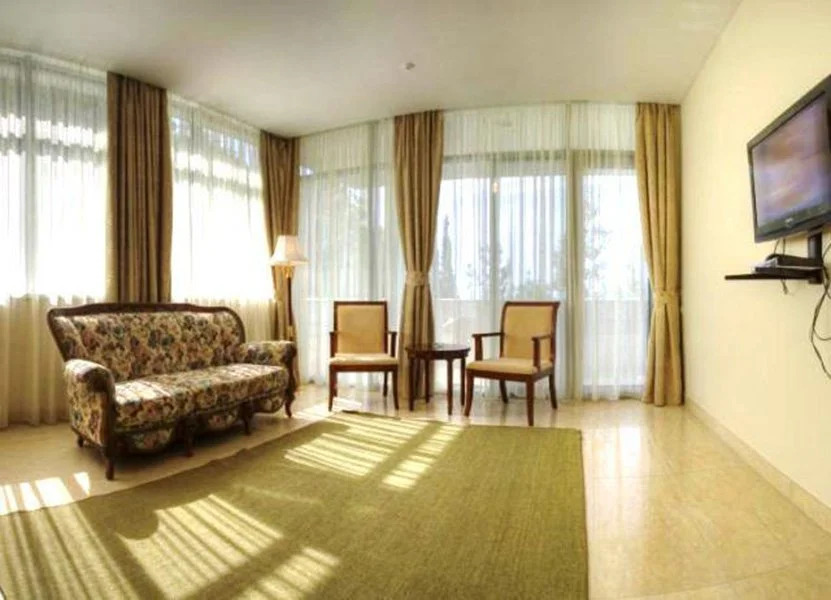Tavria Hotel