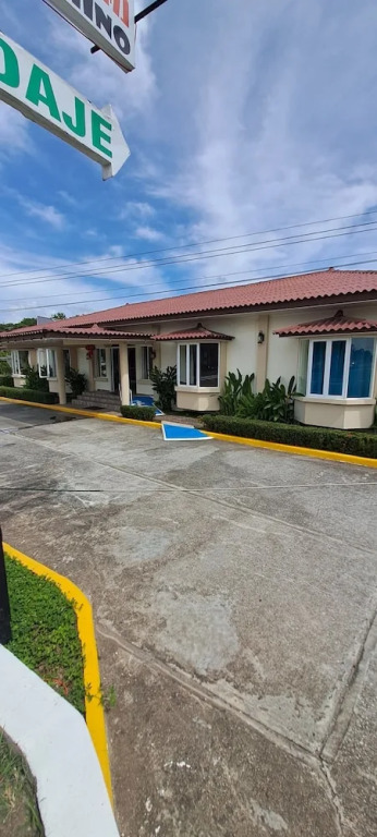 Mi Casa Asi de Grande