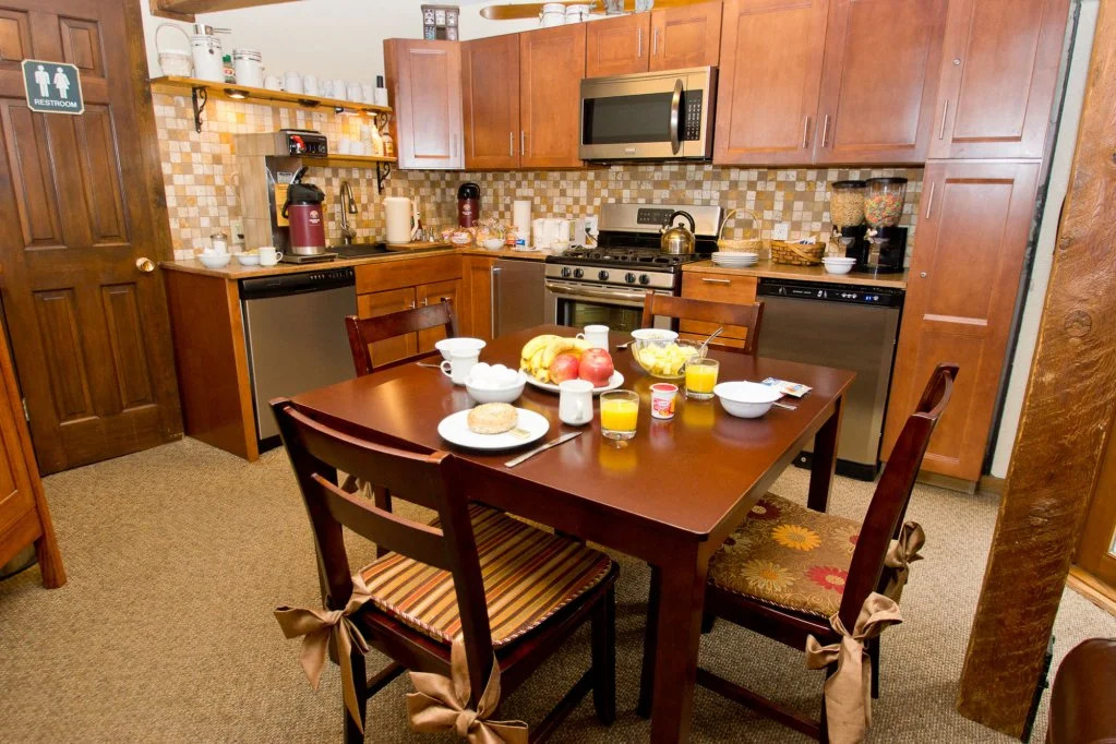 Manitou Lodge