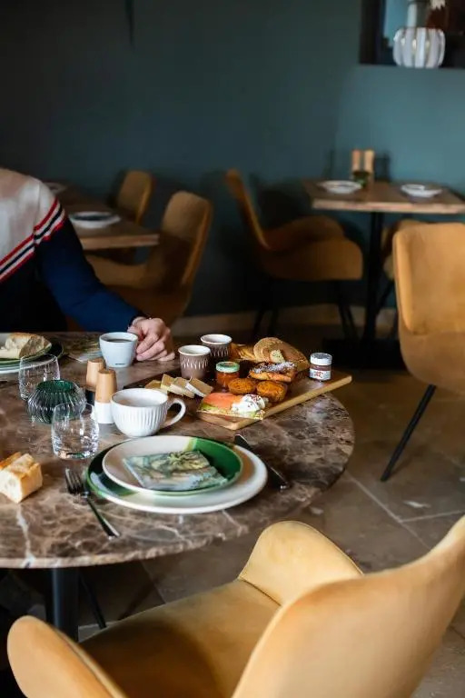 Le Victoria Boutique Hôtel - Charme au coeur du village historique - Accueil Vélo - Séminaire - Bar Lounge - Piscine