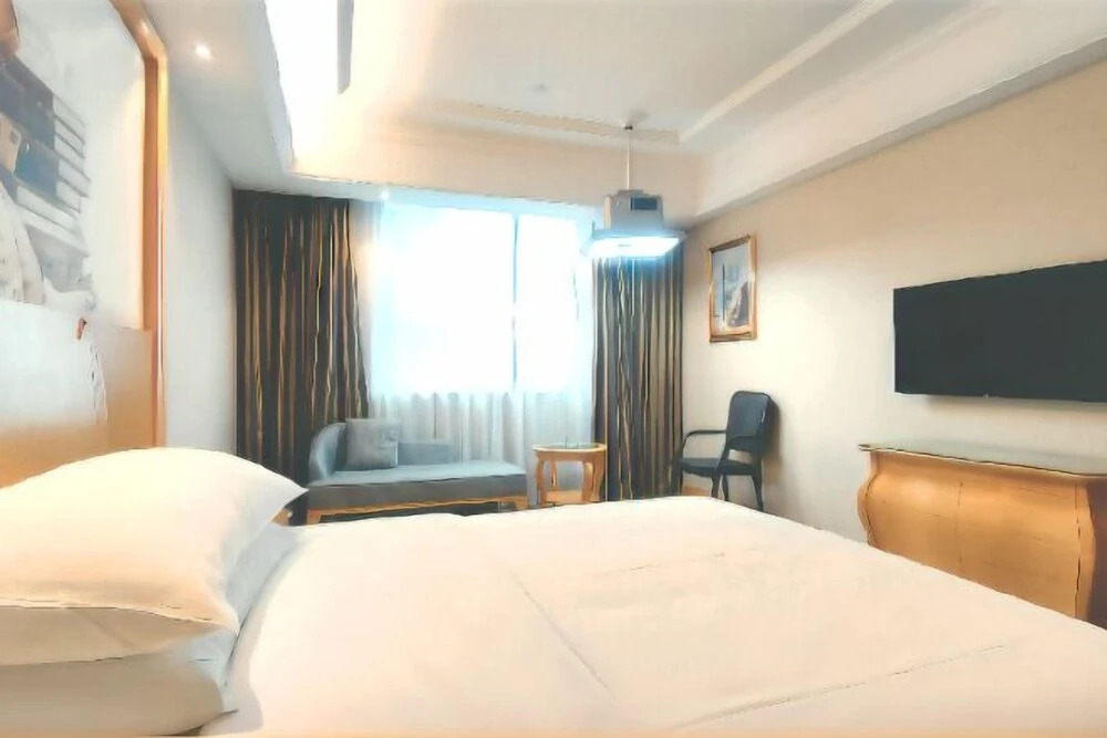 Vienna Hotel Hubei Yidu Jiefang Building