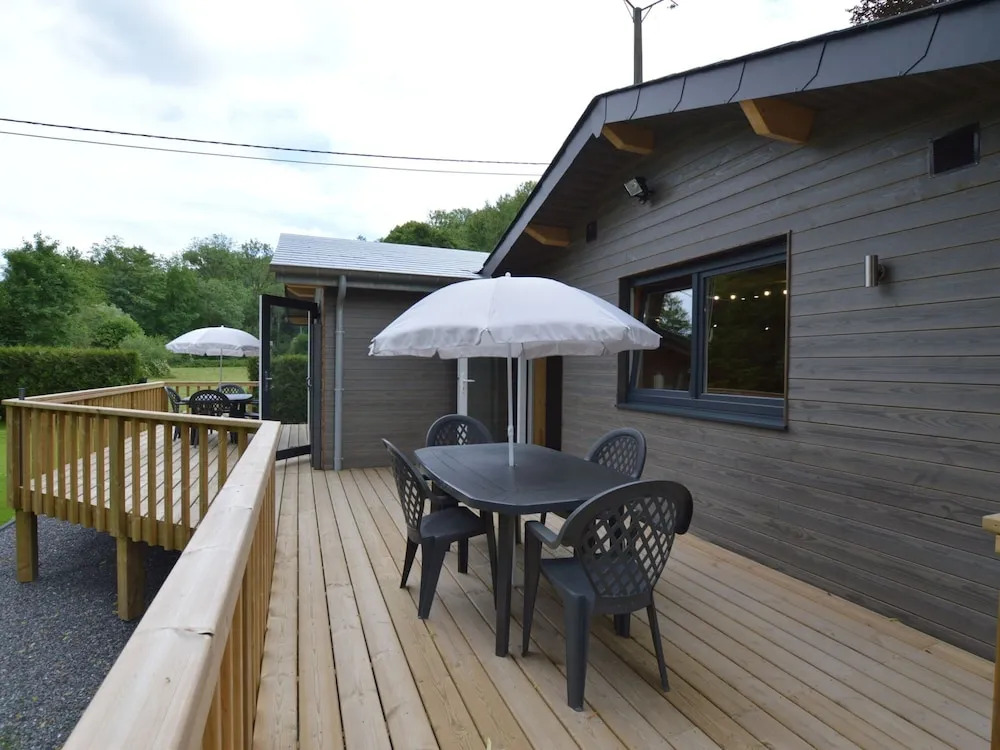 A Chalet for Re-energising in Peace, not far From Durbuy