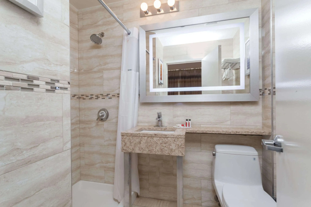 Days Inn by Wyndham Brooklyn Crown Heights
