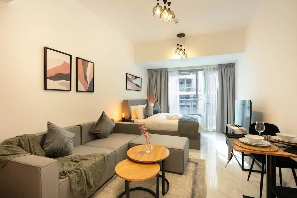 Spacious Studio in Oasis 714
