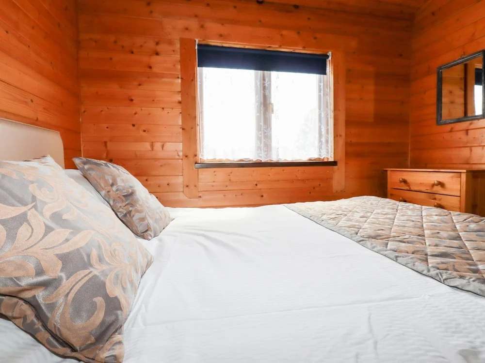 Maple Lodge